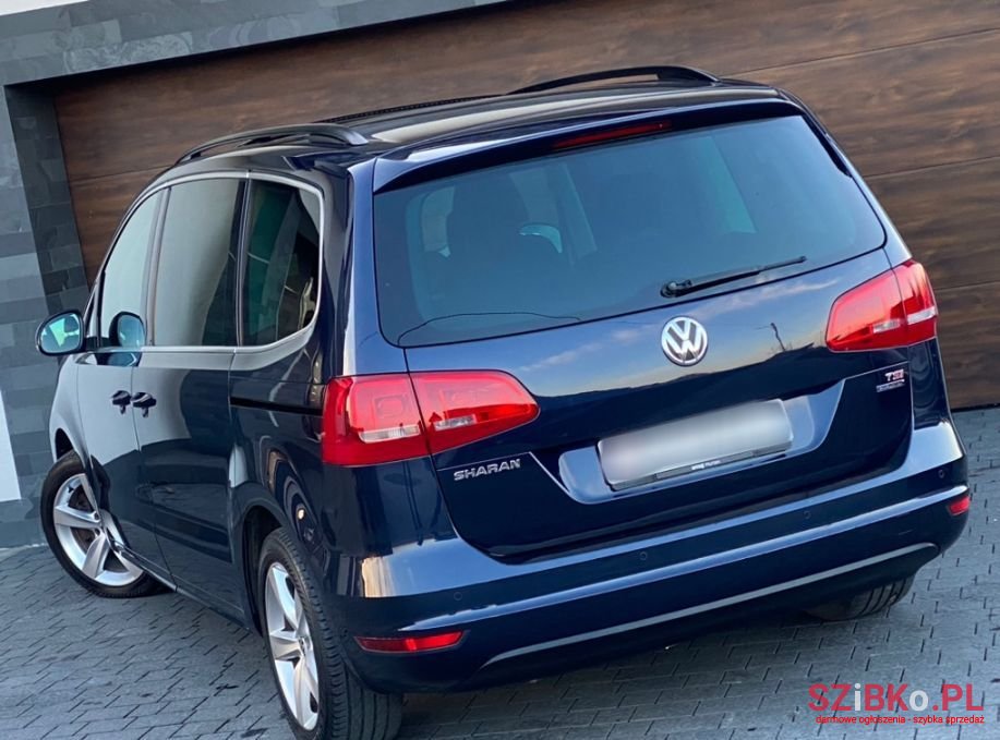 2011' Volkswagen Sharan photo #5