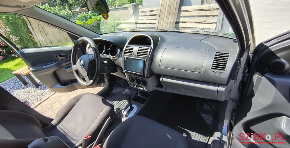 2004' Suzuki Ignis 1.5 Gs photo #5