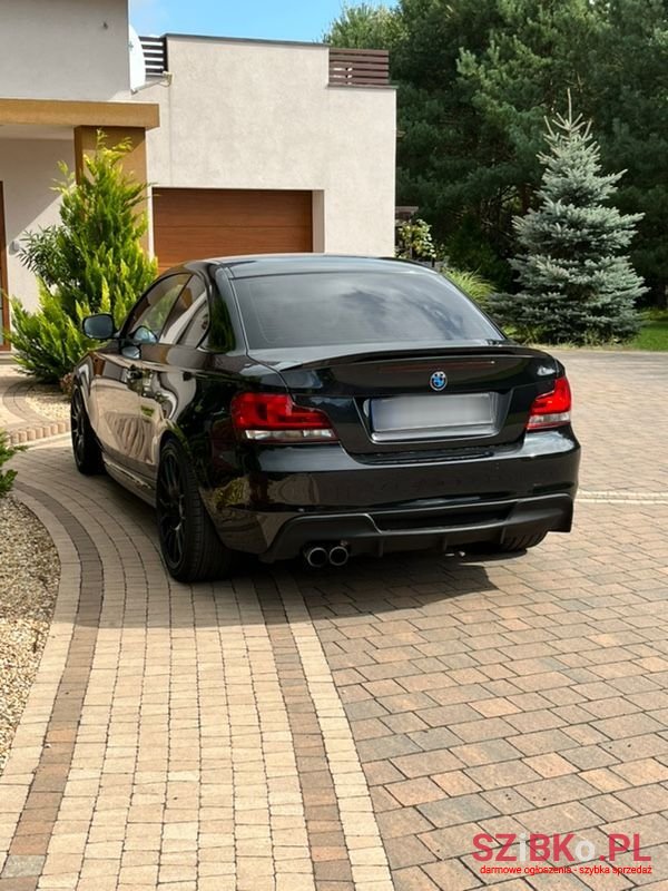 2011' BMW 1 Series photo #3