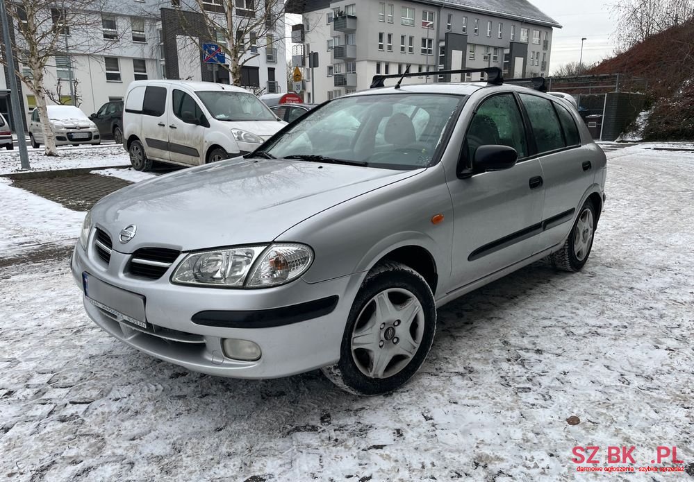 2002' Nissan Almera photo #1
