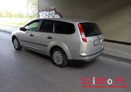 2005' Ford Focus photo #2