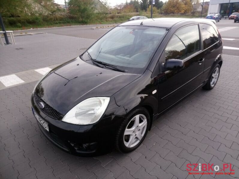2005' Ford Fiesta photo #2