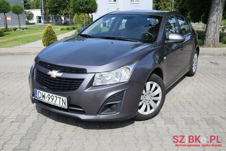 2013' Chevrolet Cruze photo #2