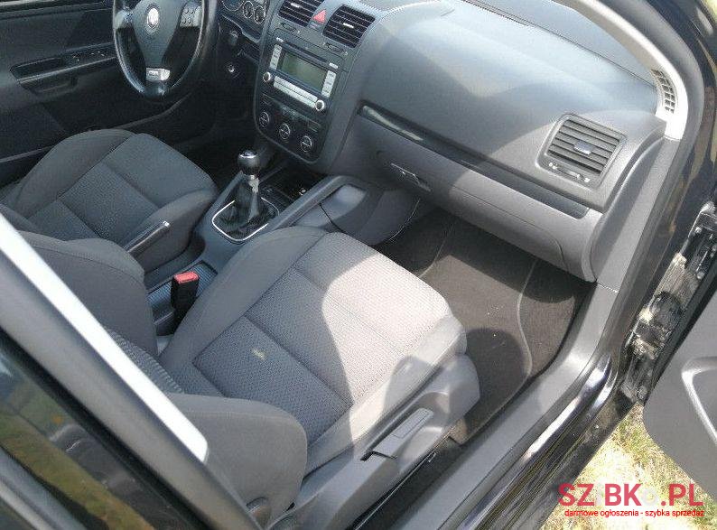 2018' Volkswagen Golf photo #2