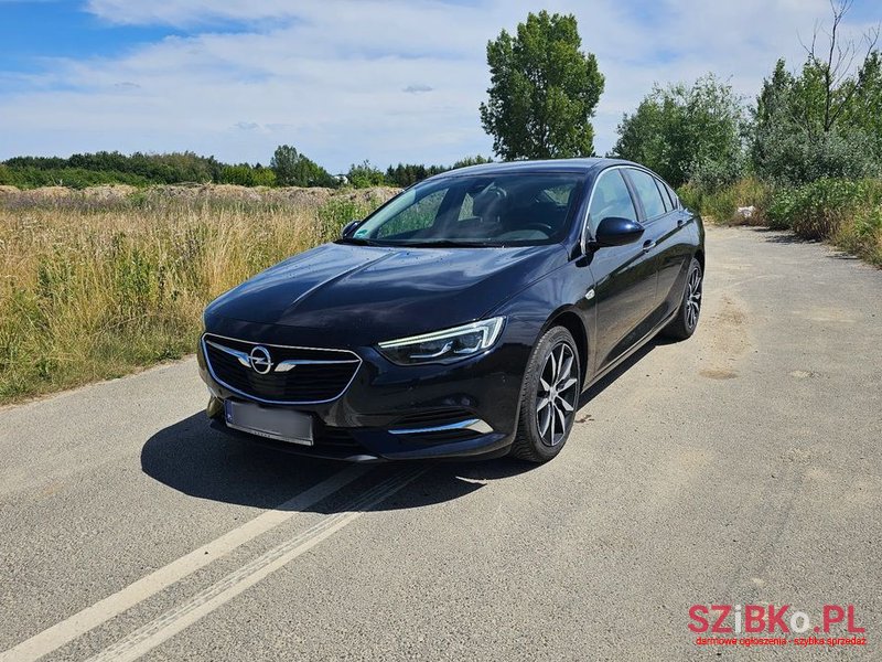 2017' Opel Insignia photo #2