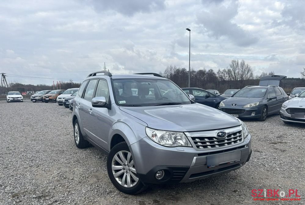 2012' Subaru Forester photo #2