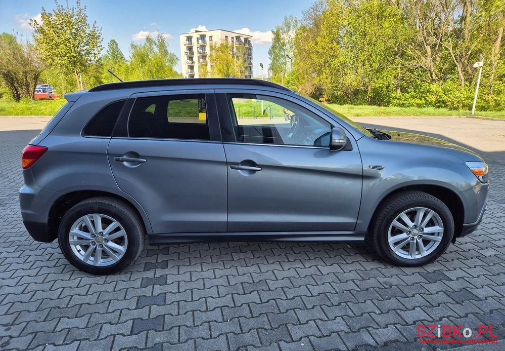 2011' Mitsubishi ASX photo #4