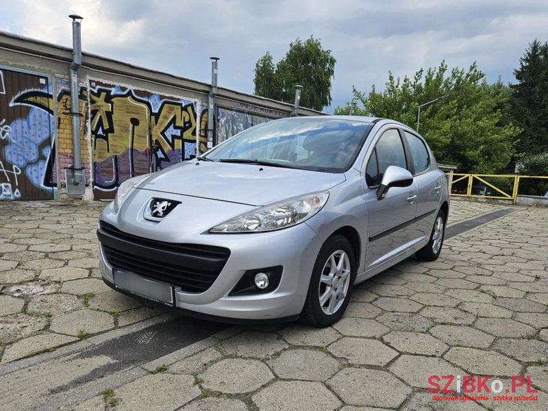 2010' Peugeot 207 1.4 16V Trendy photo #4