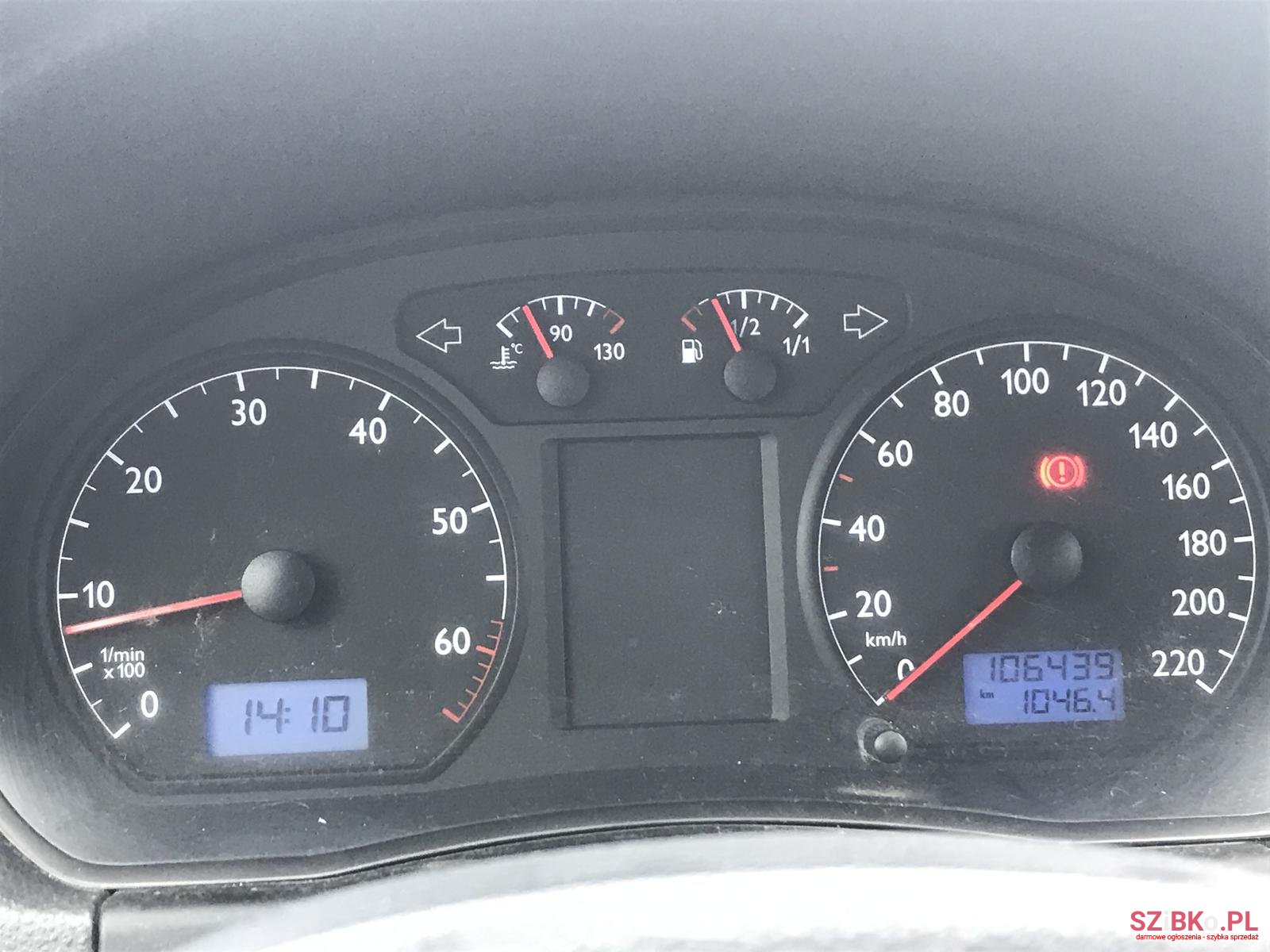 2004' Volkswagen Polo photo #4