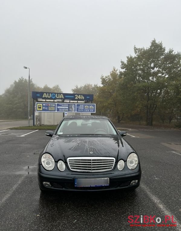 2002' Mercedes-Benz E-Class photo #2