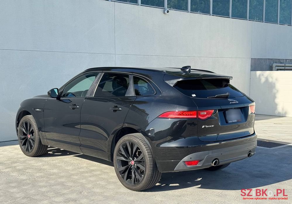 2019' Jaguar F-Pace P250 Awd photo #4