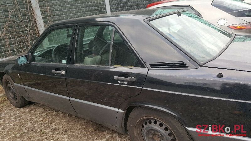 1991' Mercedes-Benz 190 photo #5