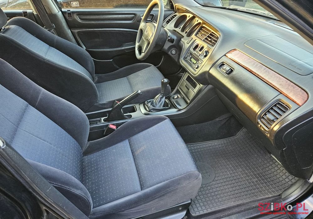 2002' Honda Accord 1.8I S photo #5