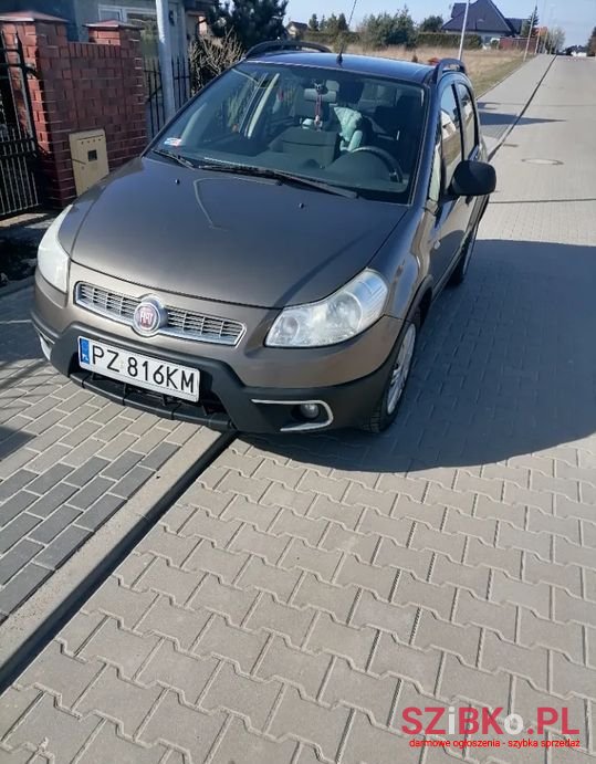 2011' Fiat Sedici photo #1