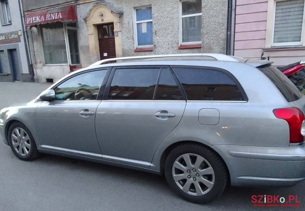 2008' Toyota Avensis 1.8 Vvt-I Combi photo #2