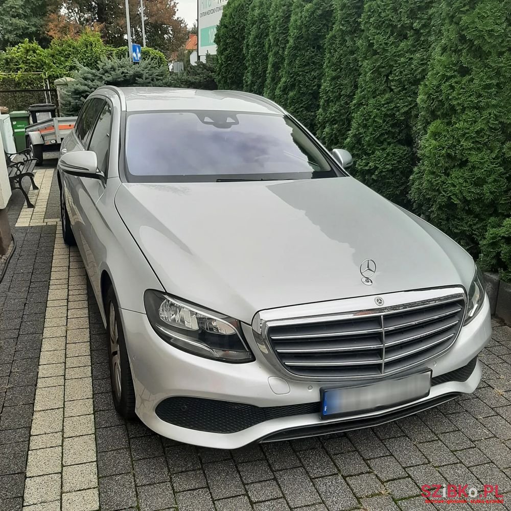 2018' Mercedes-Benz E-Class photo #3