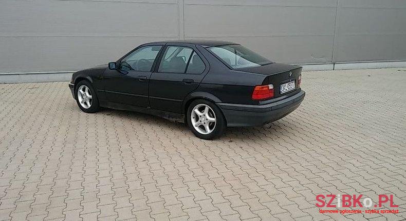 1993' BMW 316 photo #1