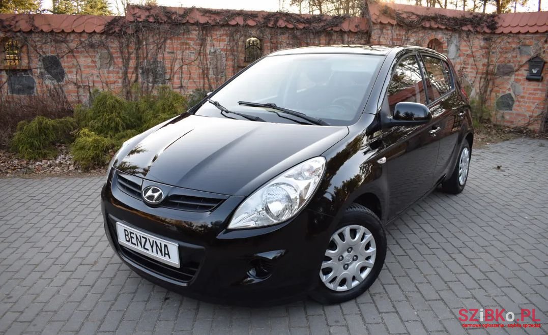 2009' Hyundai i20 photo #1