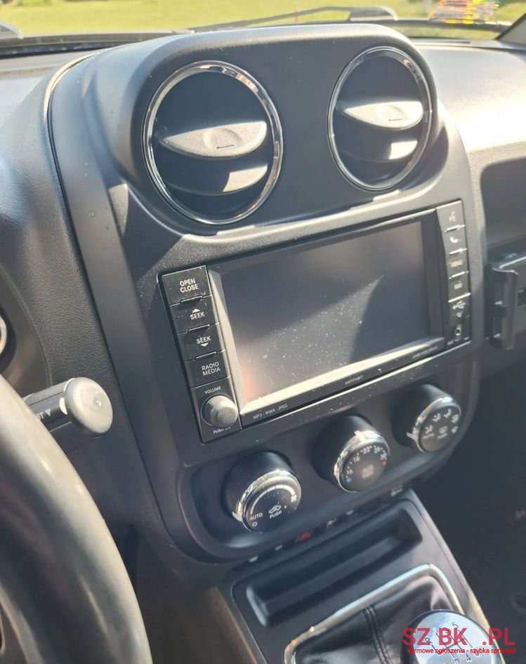 2012' Jeep Compass photo #6