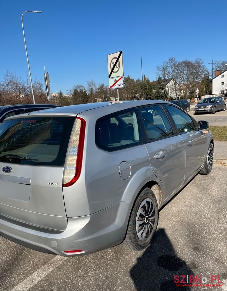 2009' Ford Focus photo #3