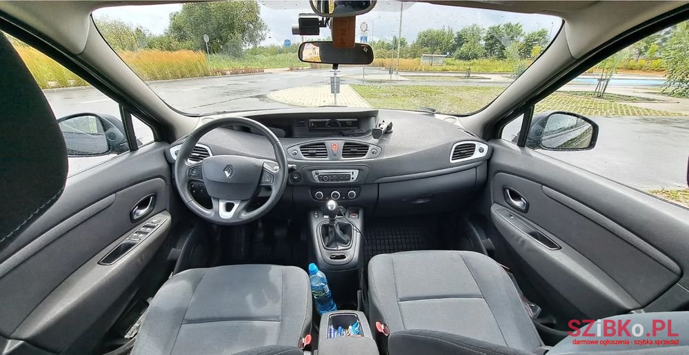 2009' Renault Grand Scenic photo #4