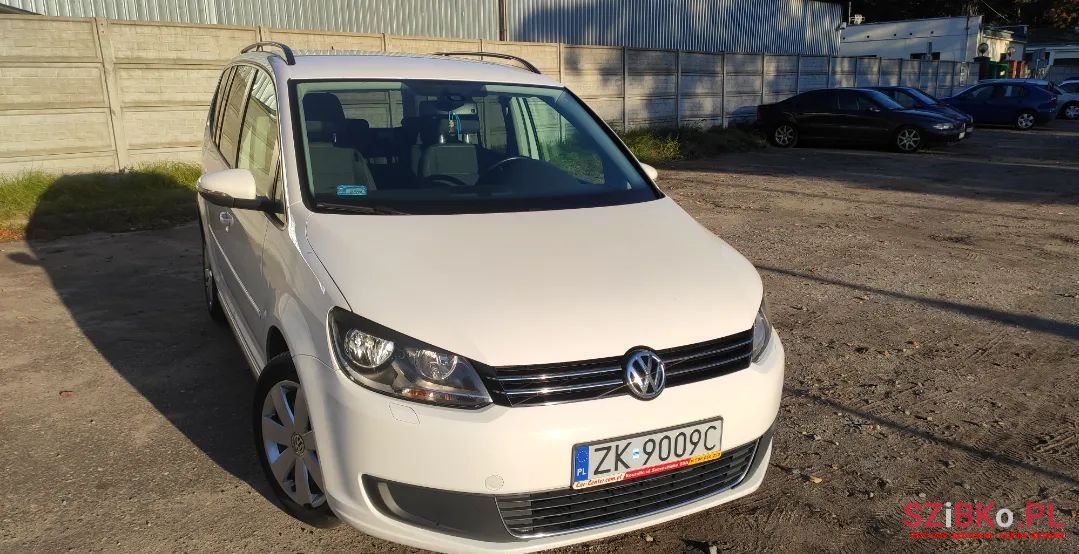 2012' Volkswagen Touran photo #1