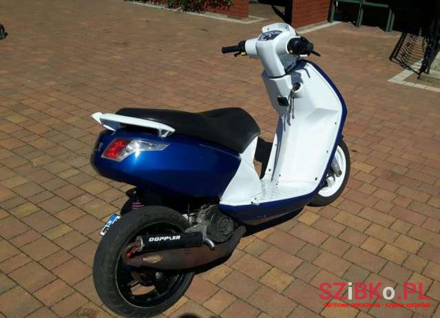 2010' Peugeot photo #2