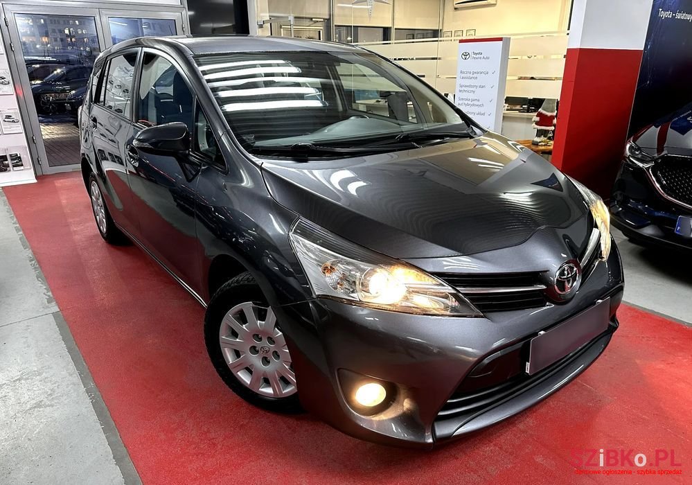 2014' Toyota Verso 1.6 Active photo #3