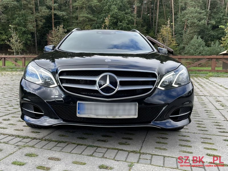 2013' Mercedes-Benz E-Class photo #2