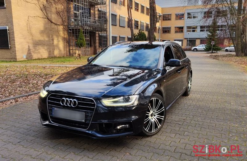 2012' Audi A4 Avant photo #3