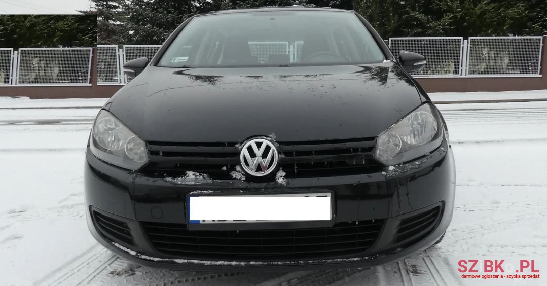 2009' Volkswagen Golf photo #1