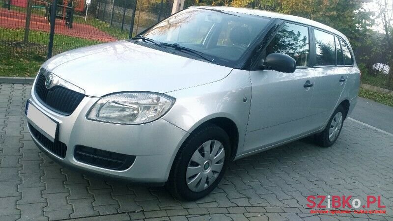 2010' Skoda Fabia photo #4