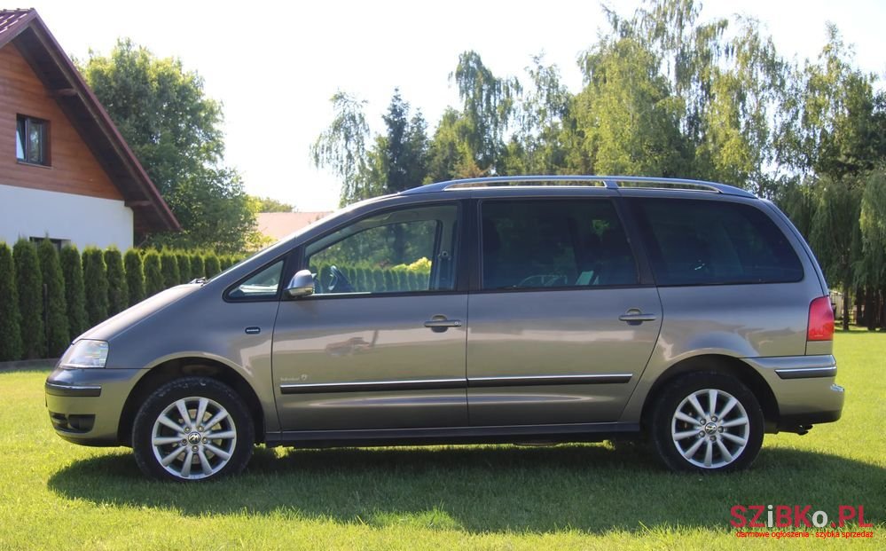 2007' Volkswagen Sharan 1.9 Tdi Comfortline Tiptr photo #2