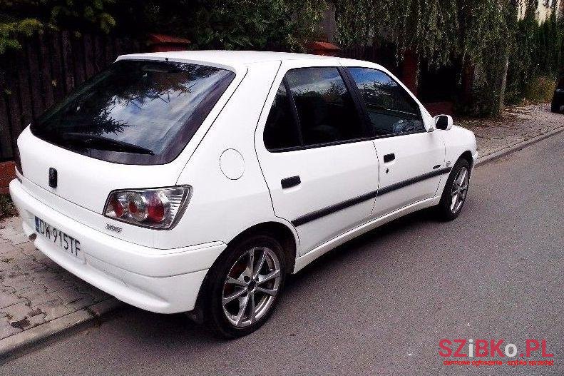 1999' Peugeot 206 photo #2