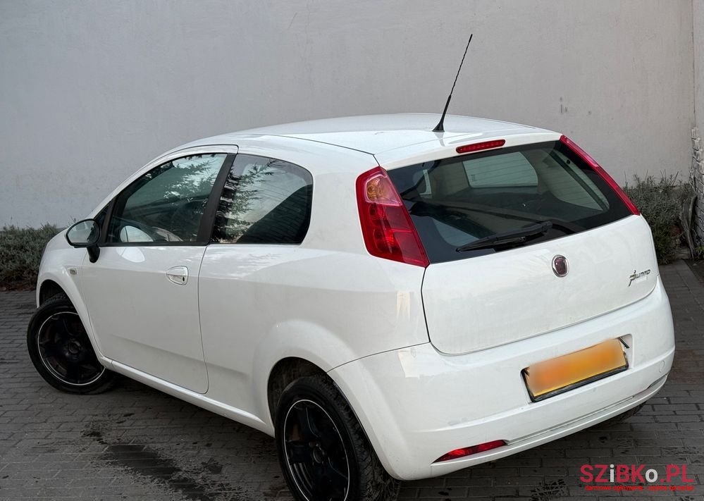 2009' Fiat Grande Punto photo #3