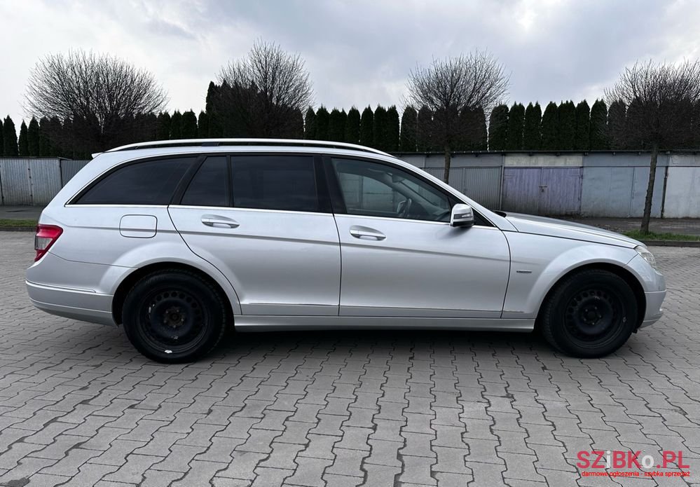 2009' Mercedes-Benz C-Class photo #4