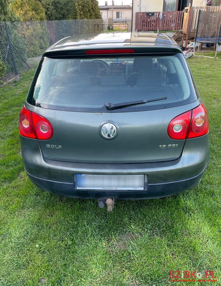 2003' Volkswagen Golf photo #3