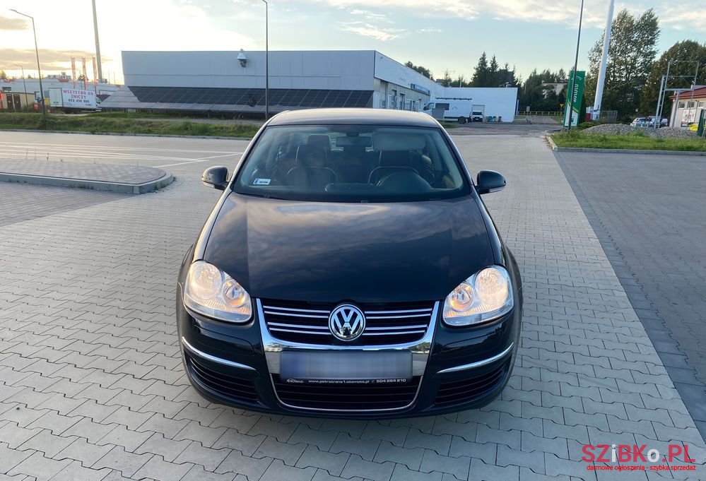 2006' Volkswagen Jetta 1.9 Tdi United photo #4