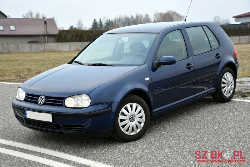2000' Volkswagen Golf photo #2