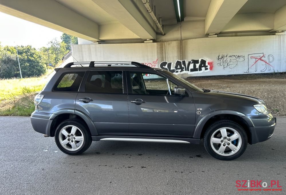 2006' Mitsubishi Outlander 2.4 Intense photo #4