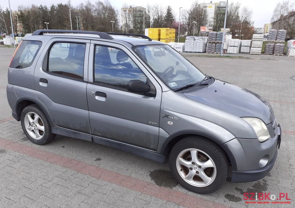 2005' Suzuki Ignis photo #1