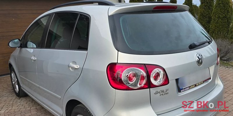 2012' Volkswagen Golf Plus photo #5