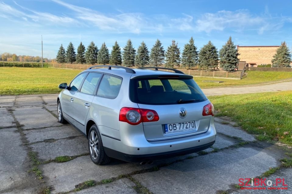 2008' Volkswagen Passat photo #4