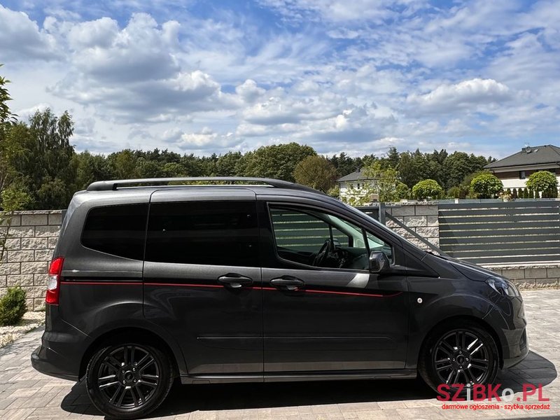 2020' Ford Tourneo Courier 1.5 Tdci Sport photo #4