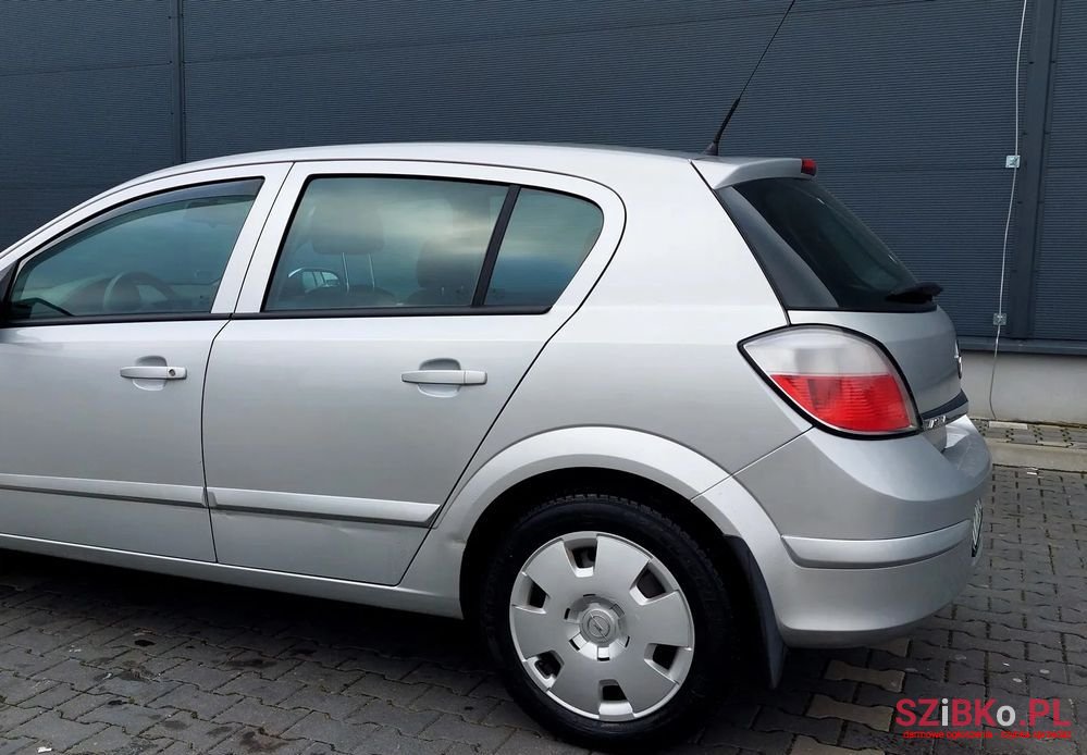 2006' Opel Astra photo #4