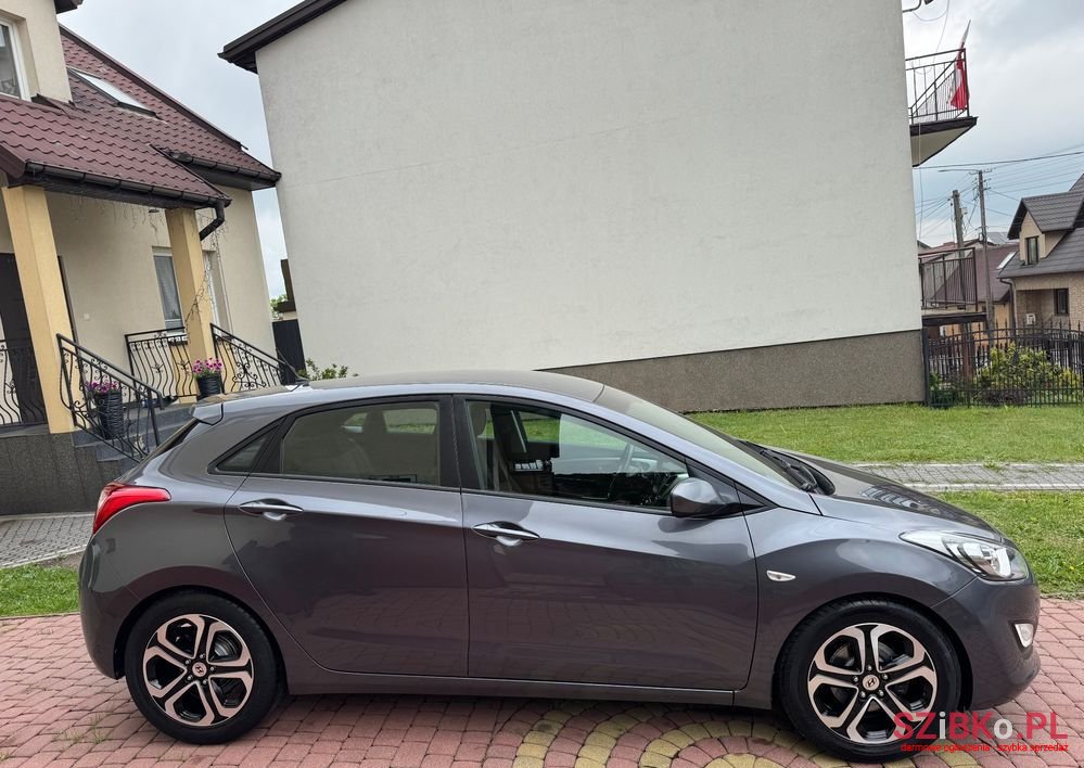2016' Hyundai i30 1.4 Premium photo #6