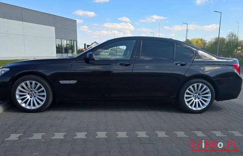 2012' BMW 7 Series 740D Xdrive photo #6