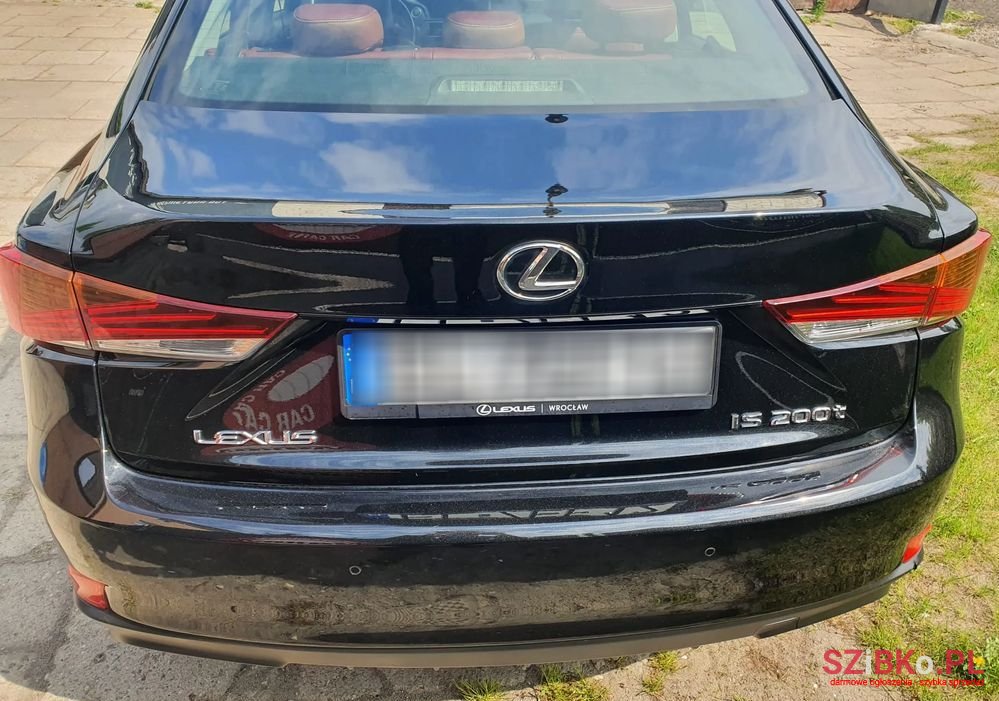 2017' Lexus IS 200T / 300 Elegance photo #5