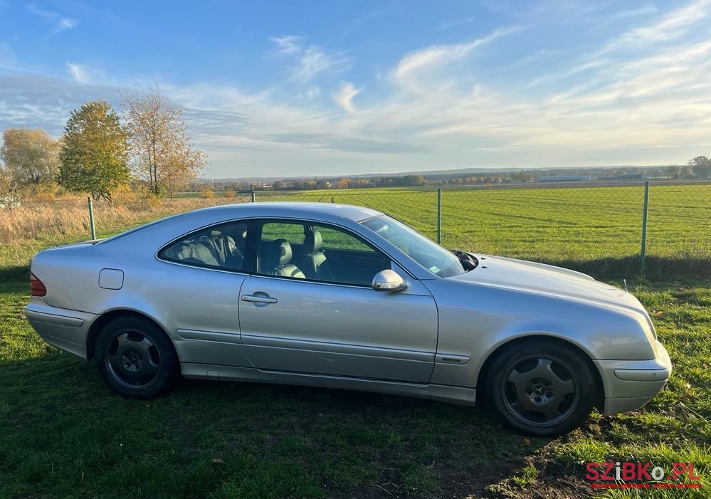 2002' Mercedes-Benz CLK 320 Elegance photo #3