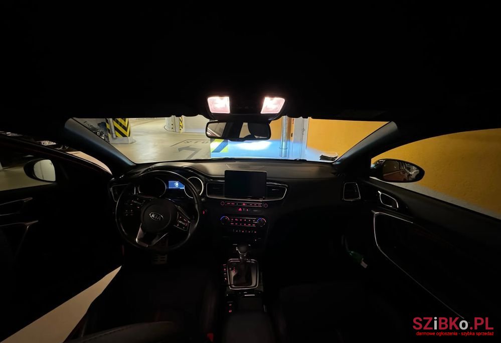 2019' Kia Proceed 1.6 T-Gdi Gt Dct photo #3